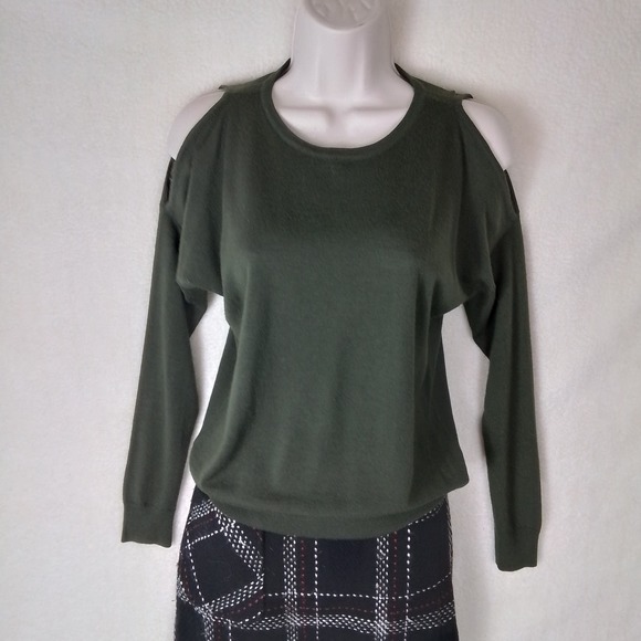 Ann Taylor 100% Merino Wool Sweater XS Petite in Olive Green w/‎ Cold Shoulder - Picture 1 of 12